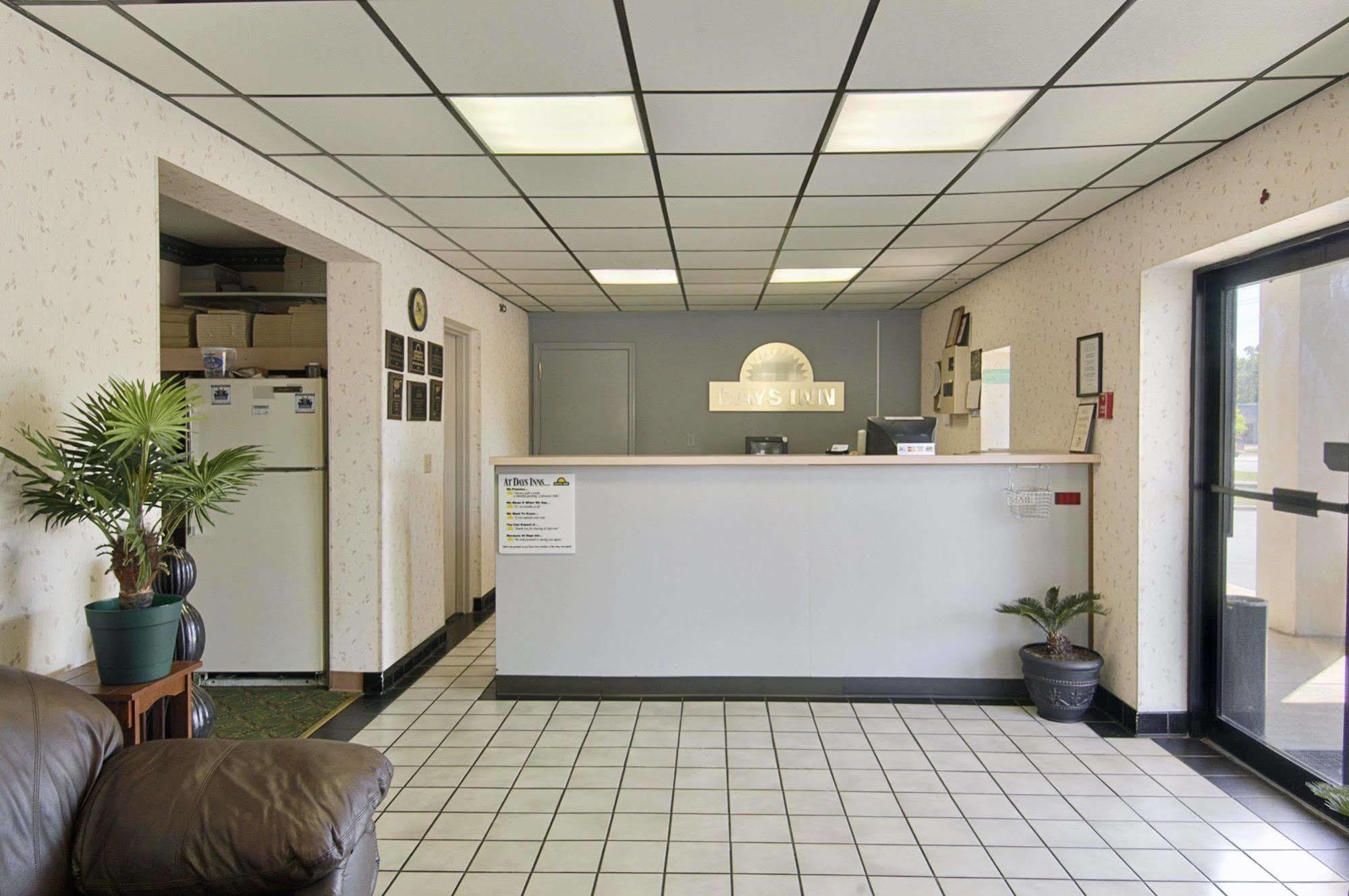 Days Inn Cheraw Exteriör bild