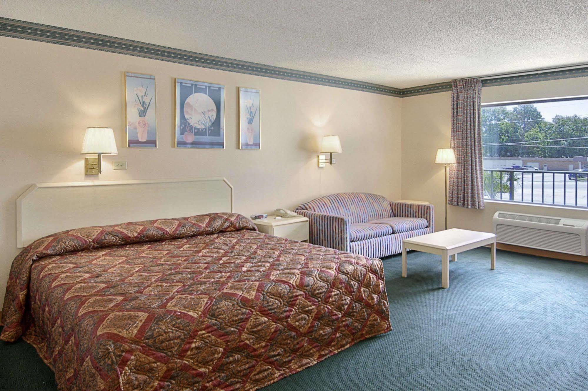 Days Inn Cheraw Rum bild