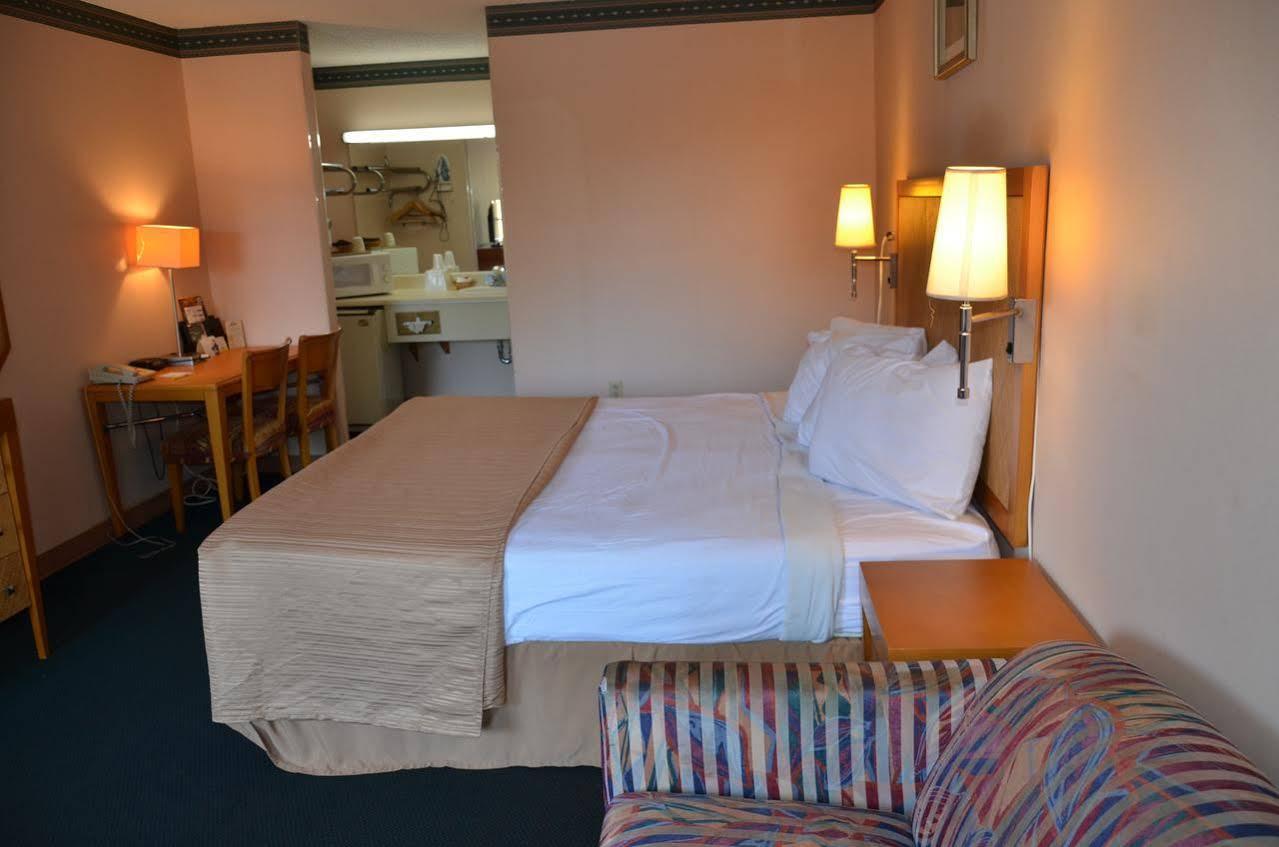 Days Inn Cheraw Exteriör bild