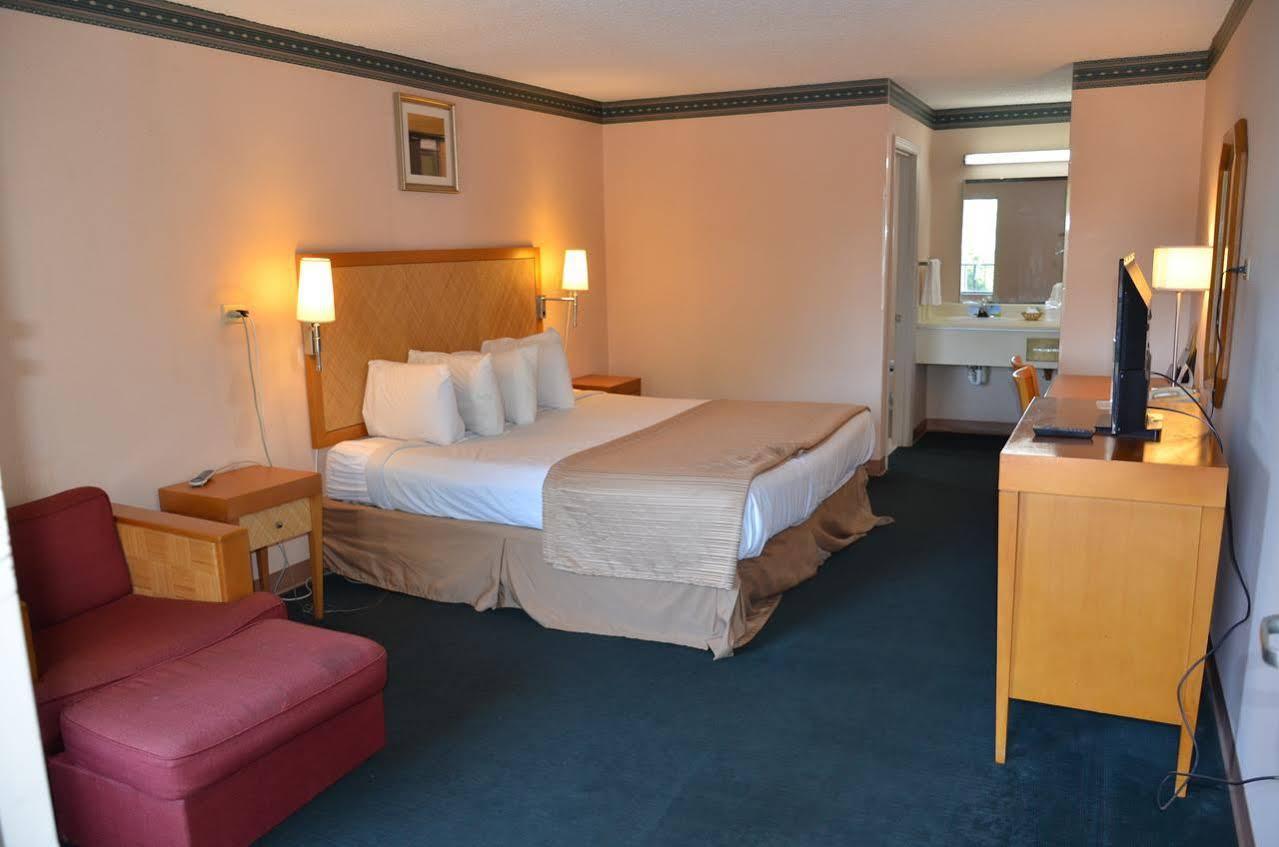 Days Inn Cheraw Exteriör bild