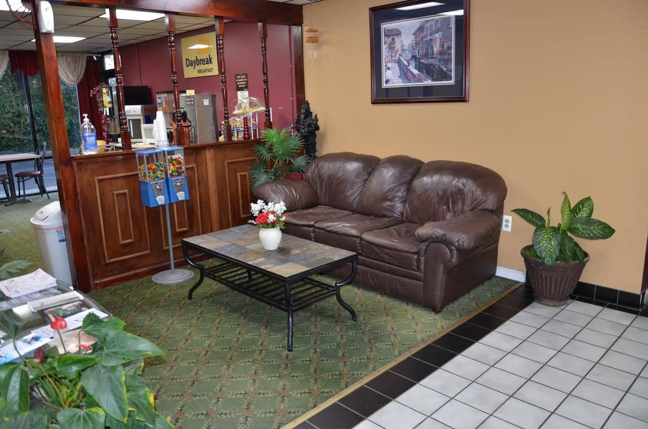 Days Inn Cheraw Exteriör bild