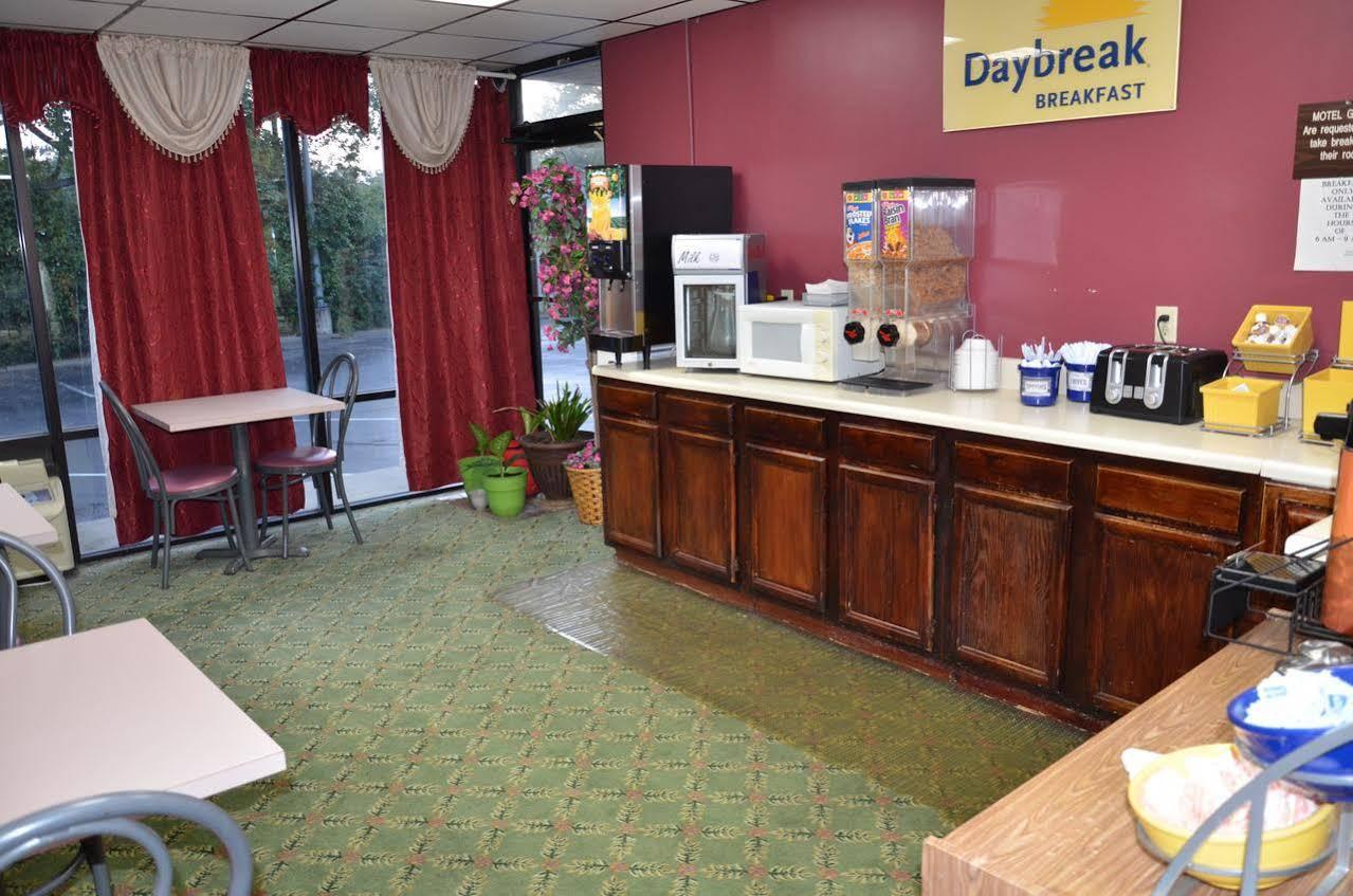 Days Inn Cheraw Exteriör bild